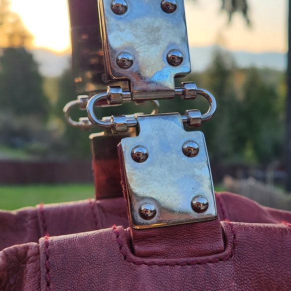 🔥XTRA LARGE BALENCIAGA CRINKLED LAMBSKIN TOTE #147178 2123 MADE IN ITALY 🔥 - Picture 4 of 16